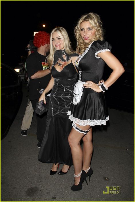 aly-aj-halloween-02.jpg