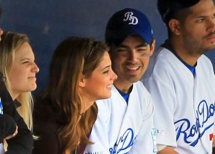 ashley-joe-dugout-duo.jpg