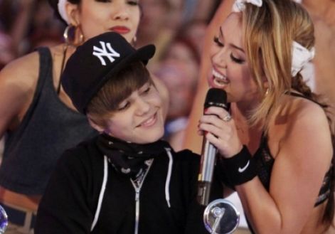 miley-cyrus-justin-bieber-2010-much-music-video-awards.jpg