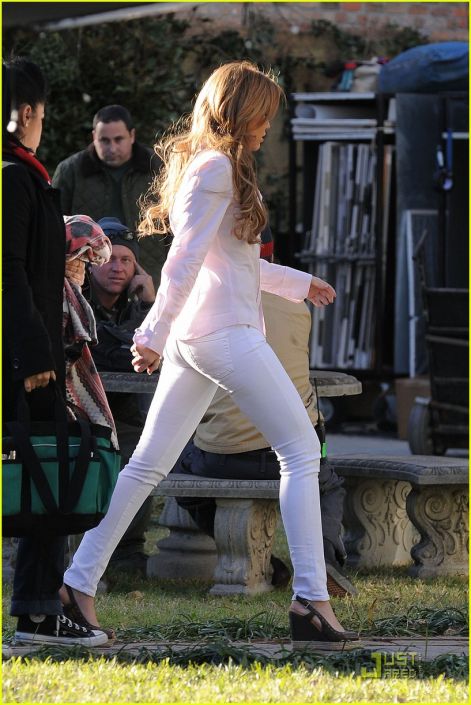 miley-cyrus-so-undercover-mom-11.jpg
