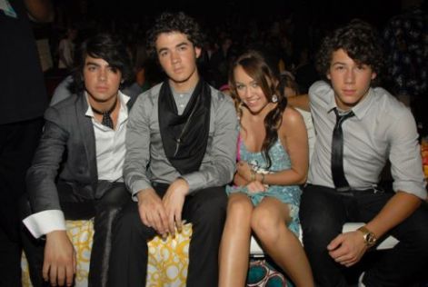 mileyjonas.jpg