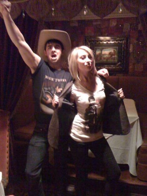twipic-chelsea-w-joe-jonas-whoa-chelsea-staub-9715581-525-700.jpg