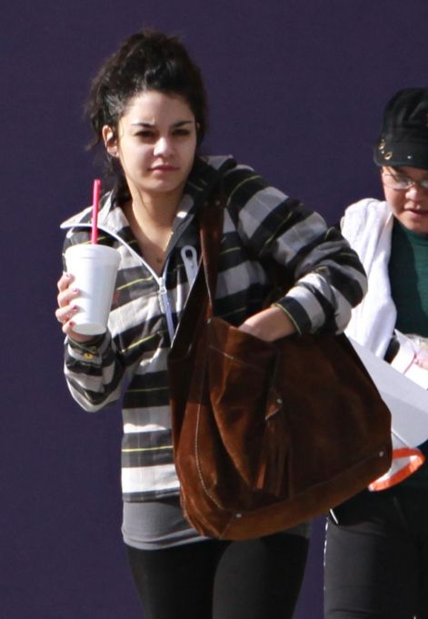 vanessa-hudgens-without-makeup-photos-3.jpg