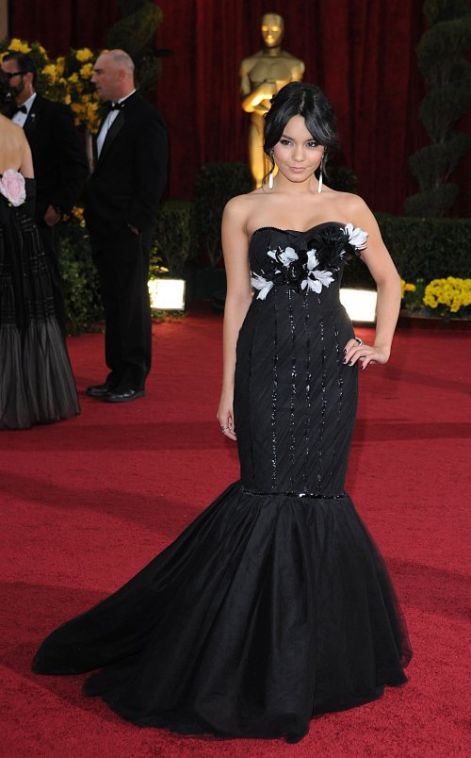 vany_a_dresss.jpg